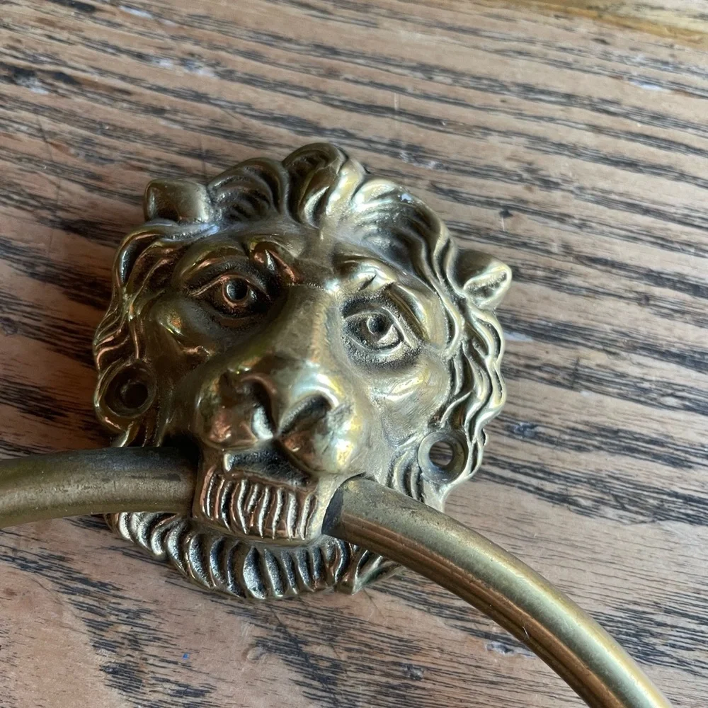 Rare Vintage Brass Lion Head Towel Holder 8.5”